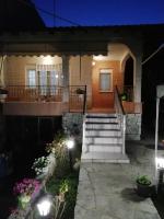 Georgia apartment - Ferienwohnung Ofrínion