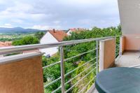 Estudio con vistas a las montañas