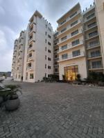 Free Parking-Luxury 1 Bed with Pool,Gym,Cinema - Bed and Breakfast Lahore