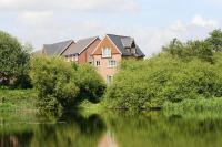 Stunning 5 Bedroom house with Beautiful Lake Views - B&B