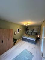 Moderne, helle Terrassenwohnung im Kurort - Chambres d’hôtes