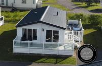 Golf Village 27, Hot tub, WiFi, pet friendly, located overlooking Golf course - Grange Leisure Park - Meadow Lakes Caravan & Lodge Hire - B&B