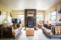 Stunning country home with Hot Tub and Sauna - Ferienwohnung