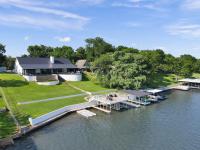 River Oaks Luxury Lakeshore Concierge Services Available - Ferienwohnung