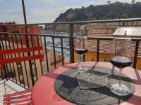 Balcony last floor harbour Nice parking on demand - B&B