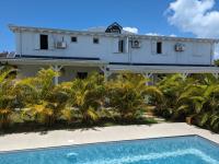 Les Gîtes Marlok , Piscine , Proche des plages - Bed and Breakfast