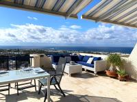 Sea View Penthouse-Style - Ferienwohnung Chlórakas