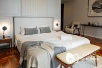 Apartamento de 4 dormitorios con balcón