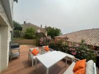 Superbe appart neuf centre ville 6 personnes calme avec jardin - Bed and Breakfast