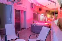 Studio with Hot Tub