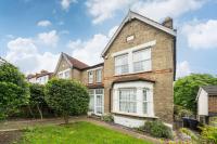 Charming 2BR House on Avenue Road - Chambres d’hôtes East Barnet