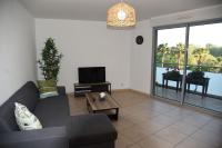 Proche Montpellier, T3, 2 chambres, parking, tram - B&B