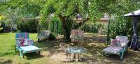 Studio dans belle maison ancienne et jardin fermé - B&B