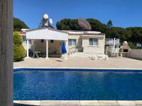 villa 58 coral bay seafront - B&B Peyia