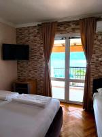 Two Bedroom Apartment with Terrace and Sea View
