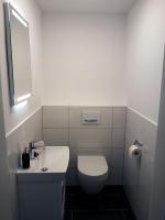 Neubau-Ferienwohnung mit Panorama-Seeblick - B&B Bosau