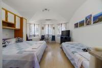 Studio met Queensize Bed