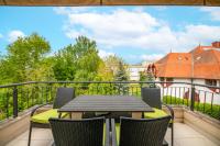 Napsugár 12 by HelloBalatonlelle - B&B