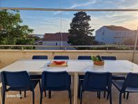 Otto Novalja, spacious penthouse apartment in city center - B&B