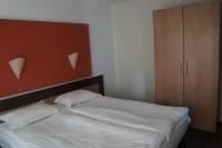 Apartment with Mountain View