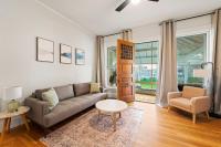 Racetrack Getaway by Saratoga Stays - B&B
