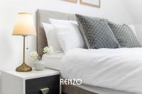 Gorgeous 1-bed Apartment in Newark on-Trent by Renzo, Free Parking, Sleeps 4! - Chambres d'hôtes Newark on Trent