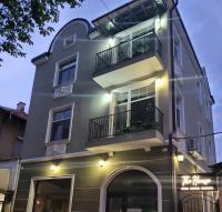 The House - Central Boutique Apartments - Chambres d’hôtes