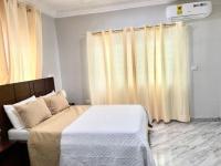 Apartamento de 2 dormitorios con balcón