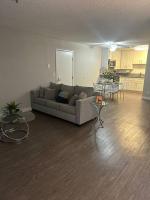 Two bedroom Hollywood apartment - B&B