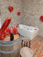 Deluxe Suite with Spa Bath