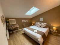 Double Room with Private External Bathroom