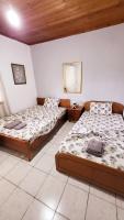 Housebutterfly - Bed and Breakfast Toróni