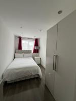 Double Guest Room 40 minutes from Central London - B&B