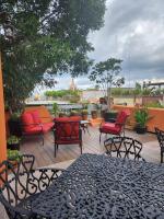 San Cayetano 2 with AC just a block away from the main square - B&B San Miguel de Allende