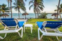 Caribbean sea front 2 BR 2 BA - Ground Floor- Large Pool -Seaweed-Free Beach - B&B