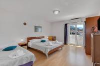 City View Apartment - B&B Macarsca