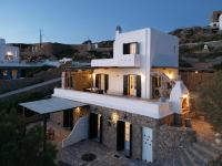 Two Houses Lighthouse Villa - Ferienwohnung