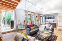 GuestReady - Spacieux apt. avec cour privative - B&B