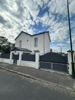 Luxueuse Villa Neuve avec Jardin - B&B