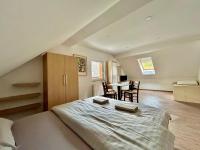 Quadruple Room with Private Bathroom