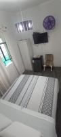 Kamer met Queensize Bed en Gedeelde Badkamer
