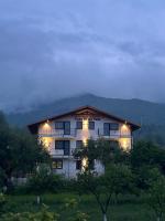 Pensiunea Casa de pe Vale - Bed and Breakfast