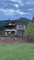 Koti Mountain House - Bed and Breakfast