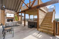Private Hot Tub-Free Attraction Tickets-Lake Lookout-Community Indoor & Outdoor Pools - B&B Branson