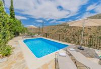 Deluxe One-Bedroom House with Hot Tub