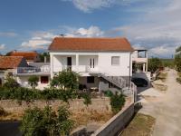 Apartment Matic Sonkovic - B&B Skradin