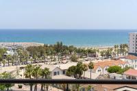 Amazing Sea and Marina View City Center 2BDR Flat - Chambres d'hôtes Larnaca