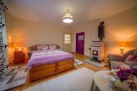 Kinga Guesthouse - Bed and Breakfast Șiclod