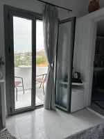 Nicole Rooms Santorini - Ferienwohnung Vóthon