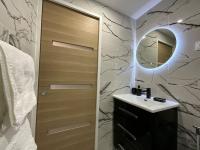KS Paris studio appart near station Gare du Nord and gare de l Est - Chambres d'hôtes Paris